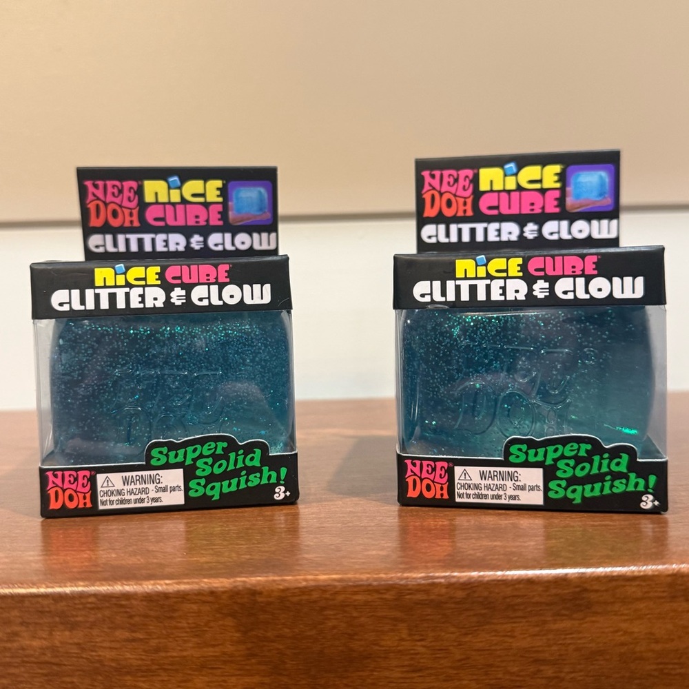 Bundle (2) Glitter and Glow Cubes - Blue